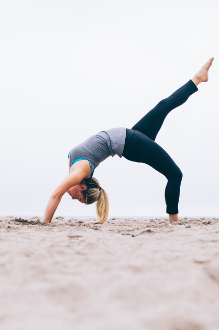 10 min Full Body Flexibility Yoga To WAKE UP – Day #21 (MORNING YOGA FOR  FLEXIBILITY) - Yoga With Kassandra