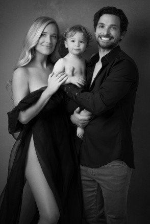 Jordan from The Balanced Blonde and her family.